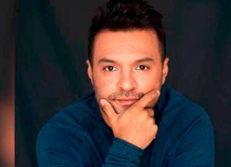 Julián Román le tiró pulla a periodista por video sobre Petro