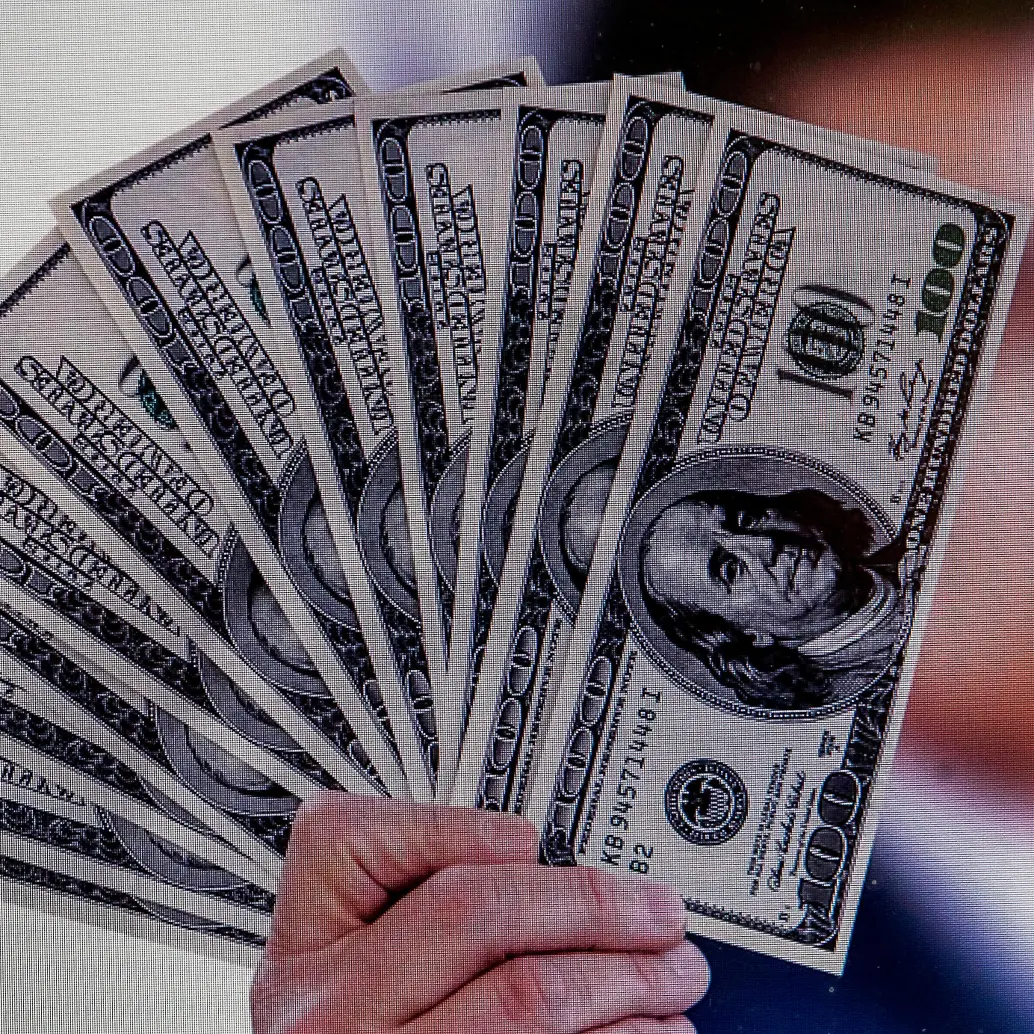 Dólar bajó de los 3.700 este martes 13 de enero. FOTO EL COLOMBIANO. 