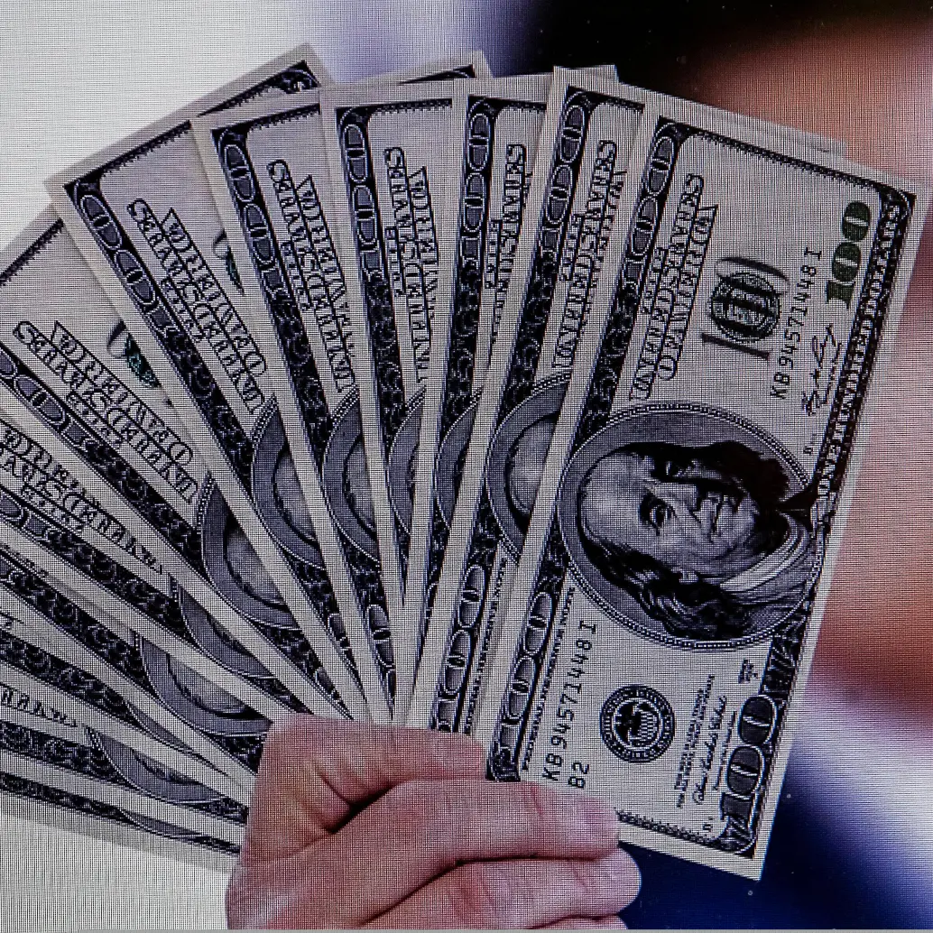 El dólar cayó a su nivel más bajo desde 2021 en Colombia, en una jornada marcada por volatilidad y factores internacionales. FOTO JAIME PÉREZ. 