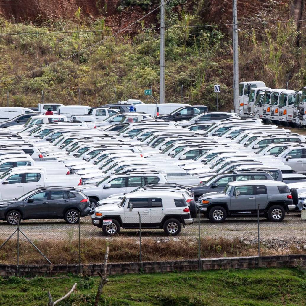 La disposición a comprar vehículo por parte de los colombianos siguió disminuyendo, según Fedesarrollo. FOTO Esneyder Gutiérrez
