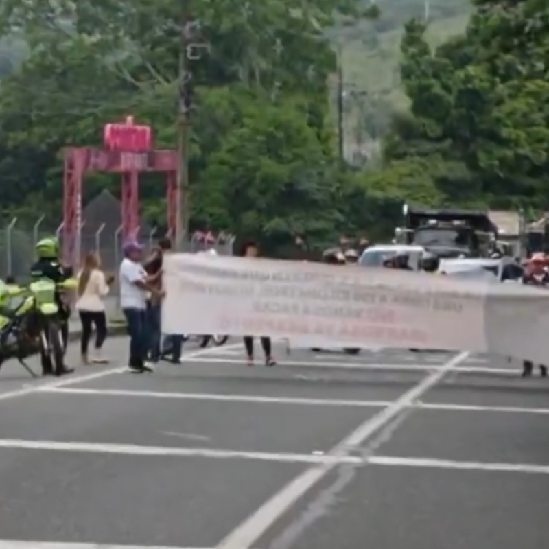 Protestas en el peaje El Trapiche en Barbosa. FOTO: CAPTURA DE VIDEO