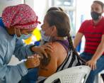 Para más detalles sobre los nuevos puntos de vacunación, acérquese a la Junta de Acción Comunal de su barrio. FOTO: MANUEL SALDARRIAGA.
