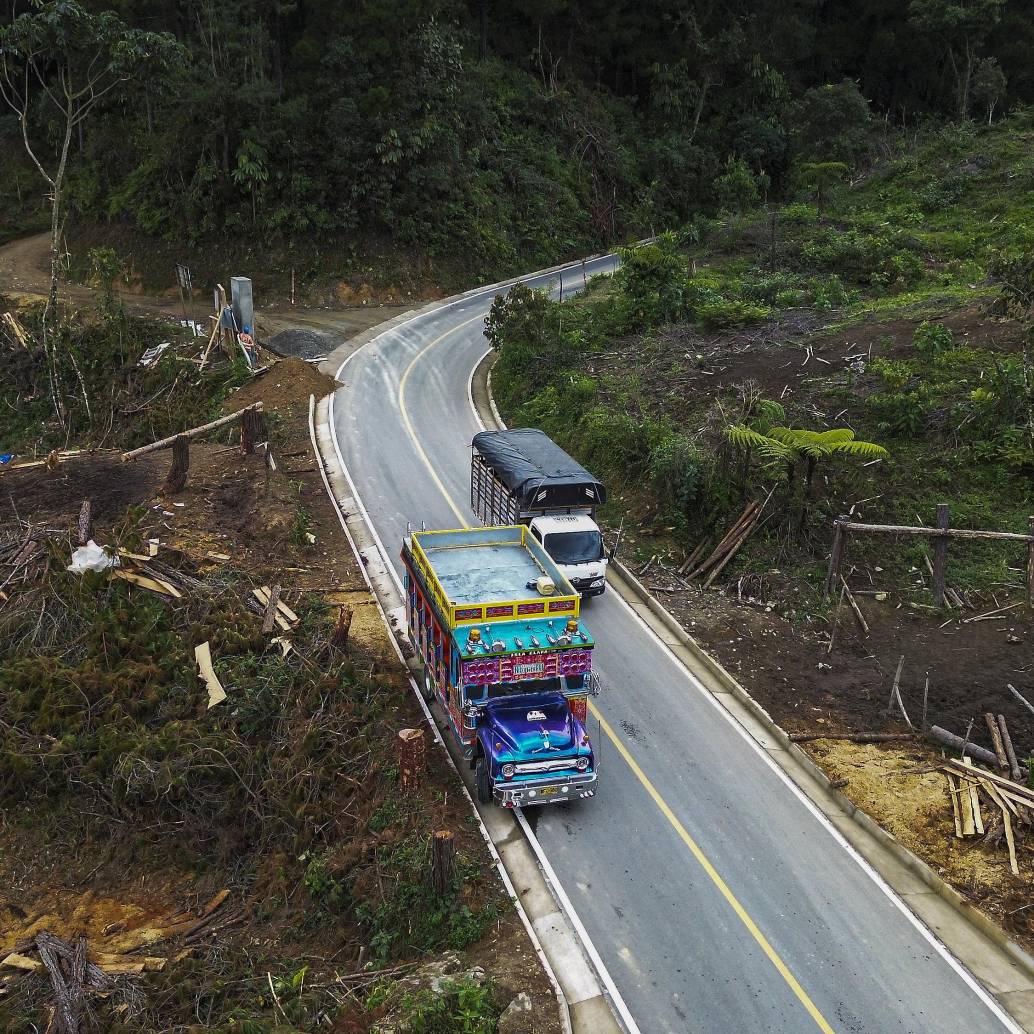 Imagen de referencia de una de las vías del departamento de Antioquia. FOTO: Manuel Saldarriaga