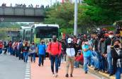 Con buses se logró movilizar a un gran numero de pasajeros que no tenían acceso en sus estaciones habituales. Foto: Juan Antonio Sánchez