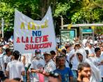 En Medellín marcharon por la paz y en los barrios populares cerraron el comercio