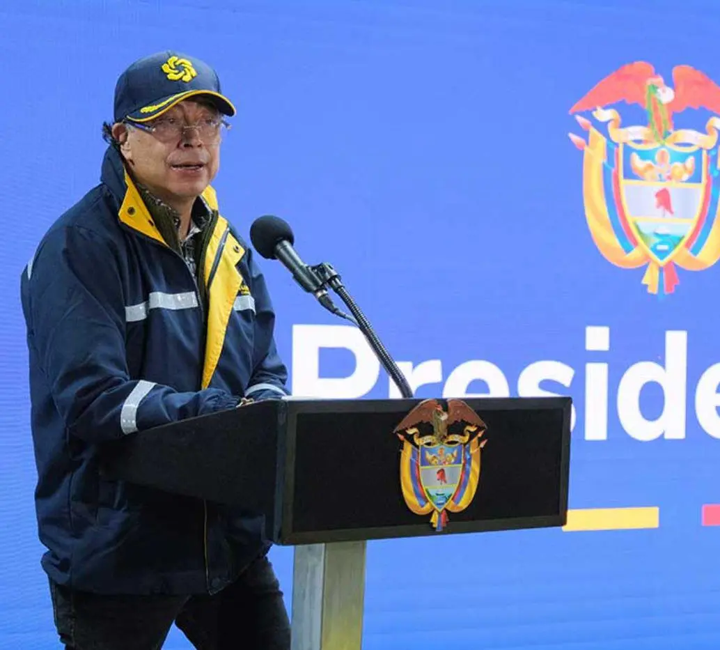 El presidente Gustavo Petro durante la presentación del fusil Jaguar. Foto: Presidencia