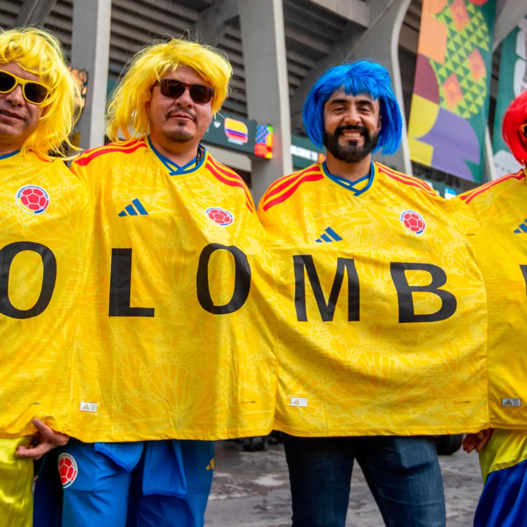 Los aficionados colombianos ya están ingresando al estadio Azteca de Ciudad de México. Foto: Juan Antonio Sánchez