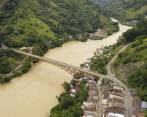 Ciudadanos denuncian en redes sociales el mal estado de los puentes en el país. Foto: Manuel Saldarriaga 