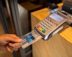 Las cifras más recientes de la Superfinanciera, con corte a noviembre de 2022, indican que en Colombia había 16,09 millones de tarjetas de crédito vigentes, y el rey de ese mercado es Bancolombia con 2,61 millones de plásticos. FOTO Archivo