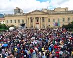 Al rededor de 5 mil personas escucharon el discurso del presidente Petro en la Plaza de Armas de la Casa de Nariño. FOTO: Presidencia