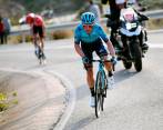 El colombiano Miguel Ángel López está buscando mejorar su tercera posición en la Vuelta a España del 2018. FOTO: TOMADA DEL TWITTER DE @SupermanlopezN