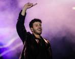Sebastián Yatra en el concierto inaugural del alumbrado navideño. Foto: (Colprensa-Mariano Vimos)