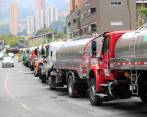 EPM dispondrá de seis carrotanques para cubrir la suspensión de agua en el noroccidente de Medellín y en Bello, debido a que la suspensión de este miércoles superará las 12 horas. FOTO: ESNEYDER GUTIÉRREZ
