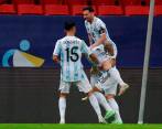 Argentina y Colombia disputan una de las semifinales de Copa América. FOTO EFE