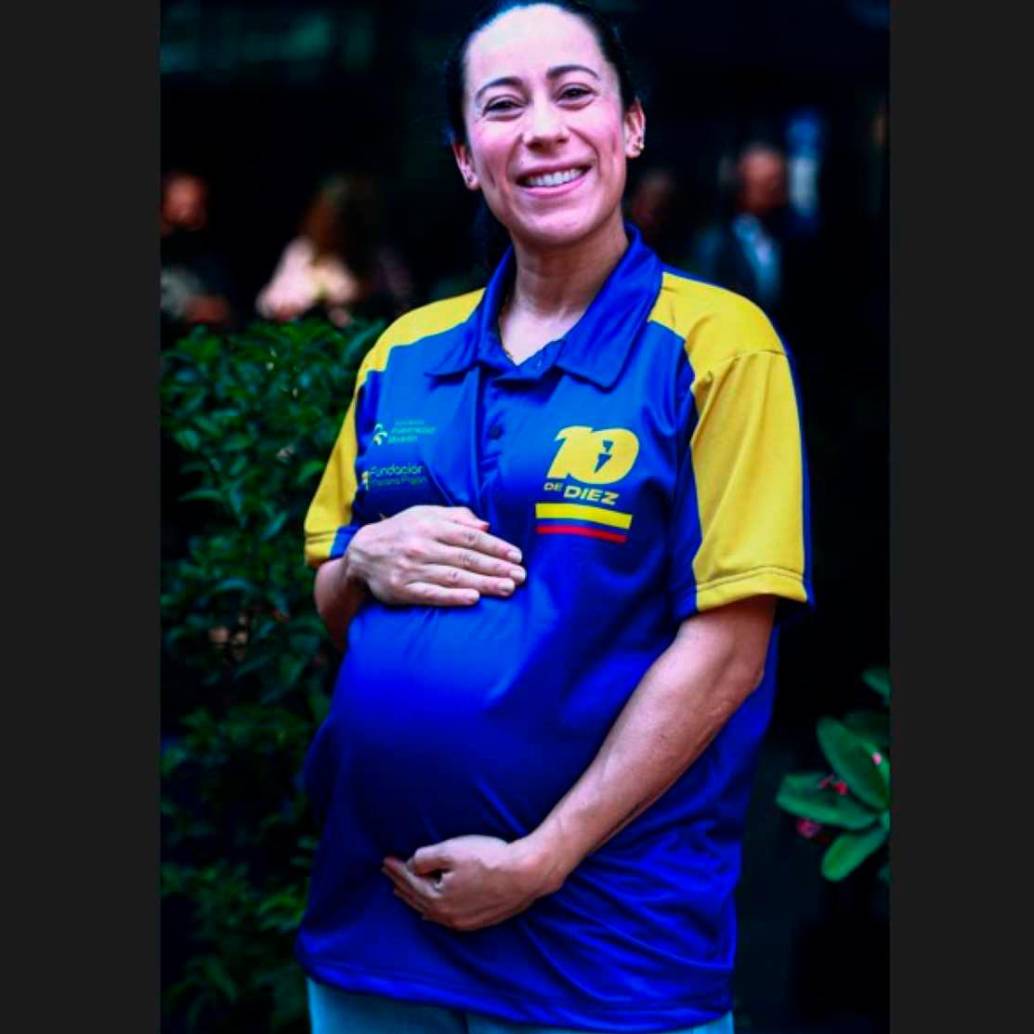 En la noche de este viernes, Mariana Pajón y su esposo, Vincent Pelluard, celebraron la llegada de su primogénito. FOTO: MANUEL SALDARRIAGA