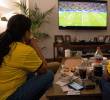 La emoción por el Mundial está impulsando la compra de televisores, alimentos y entretenimiento, pero expertos recomiendan evitar gastos que comprometan las finanzas de los hogares. FOTO CORTESÍA CROWE