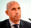 Luis Rubiales no puede ejercer ninguna función en el fútbol luego de ser condenado por agresión sexual tras beso a la jugadora Jenni Hermoso. FOTO AFP