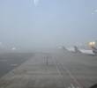 <span class=mln_uppercase_mln>La</span><b><span class=mln_uppercase_mln> densa niebla que cubre este jueves la Sabana de Bogotá obligó a cancelar y retrasar varios vuelos en el Aeropuerto Internacional El Dorado. FOTO: AEROCIVIL</span></b>