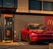 El mercado de vehículos electrificados mantuvo un fuerte ritmo de crecimiento en Colombia durante el primer semestre de 2026. De acuerdo con cifras de la Andi y Fenalco, entre enero y junio se matricularon 24.477 vehículos eléctricos y 44.605 híbridos, para un total de 69.082 unidades. FOTO: Cortesía.