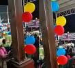 Esta fue la celebración organizada por los disidentes donde se aprecian lo que parecen menores de edad. FOTO: Captura de video