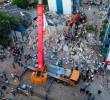 Este es uno de los lugares en los que se sigue con la remoción de escombros y tratando de recuperar cuerpos o personas con vida en Pereira. FOTO MANUEL SALDARRIAGA