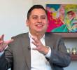 <p>Sebastián Caballero es el gerente del Fondo Financiero de Infraestructura Educativa del Ministerio de Educación. Desde su llegada ha dado ingreso a contratistas sin experiencia y usaría su cargo para hacer política. </p><p>FOTO<b><span class=mln_uppercase_mln> captura de pantalla</span></b></p>