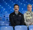 Estos son Jason Sudeikis y Hannah Waddingham, quienes interpretan a Ted Lasso y a Rebecca Welton en la serie que completa ya cuatro temporadas. FOTO: Cortesía Apple TV