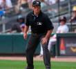 Jen Pawol, de 48 años, ya imparte justicia en el béisbol de Estados Unidos. FOTO AFP