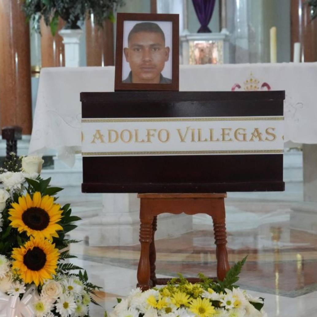 Los restos del hombre fueron entregados en una ceremonia especial en Yarumal. FOTO: Cortesía.