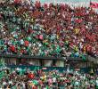 Desde hace varios años, los clásicos paisas tiene presencia de las dos hinchadas en las tribunas del Atanasio Girardot . Foto: Camilo Suárez