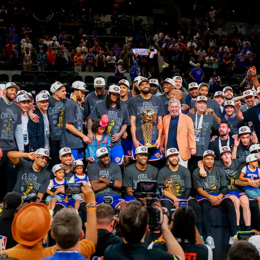 Los New York Knicks consiguen su primer campeonato de NBA desde 1973. FOTO: <b>X nyknicks</b>