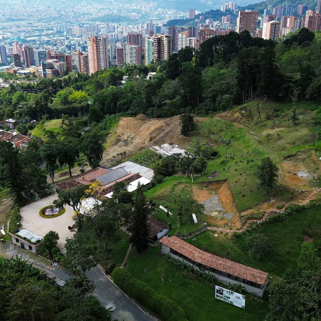 El lote Aguas Vivas tiene gran valor. Está ubicado en El Poblado. <span class="mln_uppercase_mln">FOTO</span> <b><span class="mln_uppercase_mln">manuel saldarriaga</span></b>