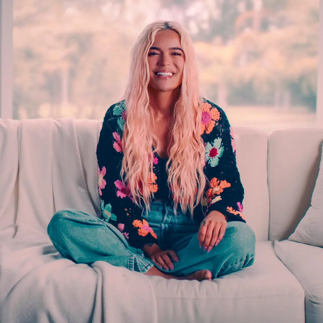Karol G en las grabaciones de su documental con Netflix, <i>Mañana fue muy bonito.</i> Ya disponible en la plataforma. FOTO Cortesía