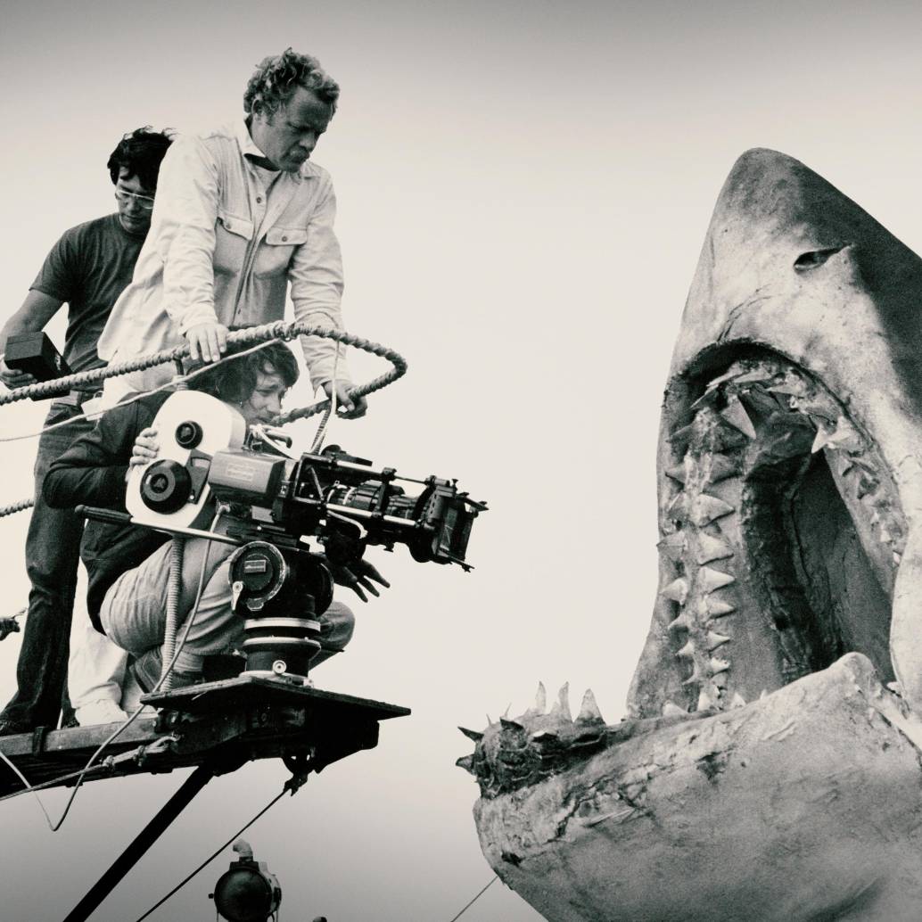 El documental explora cómo <i>Tiburón</i> transformó la relación del cine y la ciencia con estos animales. FOTOS Disney +