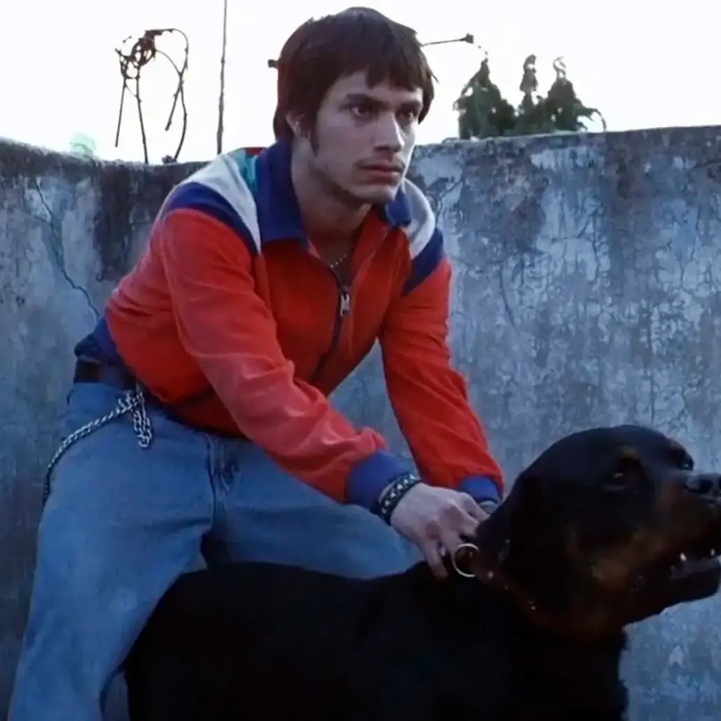 Fotograma de <i>Amores perros</i> (2000), la ópera prima de Alejandro González Iñárritu, protagonizada por un joven Gael García Bernal. FOTO cortesía 