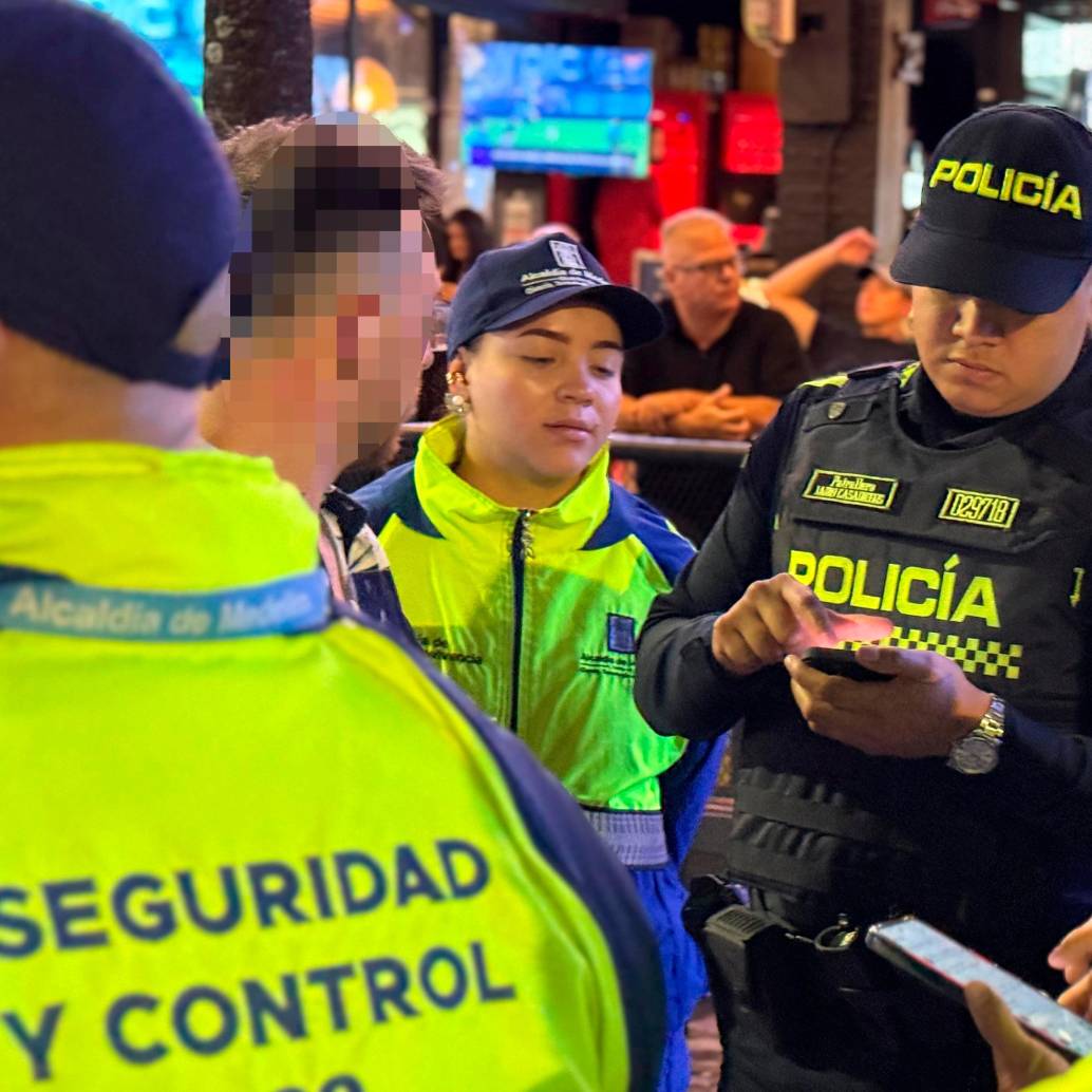 En el operativo fueron incautadas armas blancas y estupefacientes. FOTO Alcaldía de Medellín