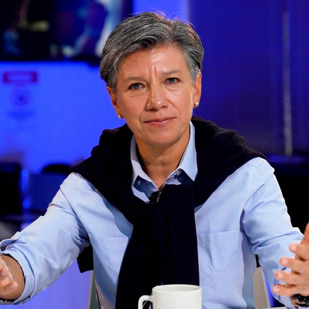 Claudia López expresó tener diferencias con Abelardo de la Espriella, sin embargo reiteró que esto no la lleva a votar por Iván Cepeda. Foto: Juan Sebastián Carvajal.