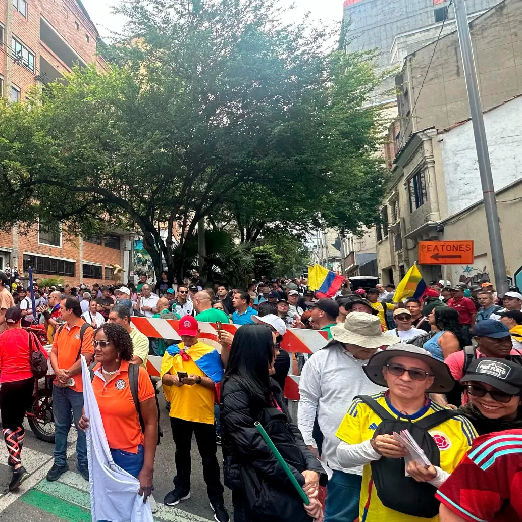 Así lucía la sede de Adida poco antes de que comenzaran las marchas del 18 de marzo en Medellín. FOTO: Camilo Suárez