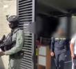 Los procedimientos contra estos 14 presuntos integrantes de la banda La Terraza se efectuaron en dos sectores de la zona urbana y rural de El Peñol. FOTO: CORTESÍA POLICÍA NACIONAL