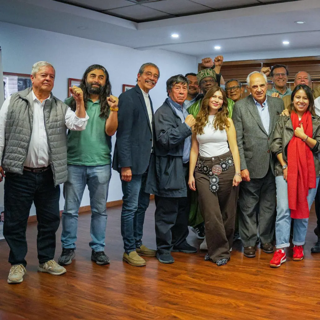 Comenzó la conformación del Frente Amplio para las elecciones. En la foto aparece Roy Barreras junto al expresidente Ernesto Samper. <b>Foto: Redes sociales.</b>