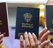 Fotos del nuevo modelo de pasaportes que entró en vigencia en el gobierno Petro. Foto: Colprensa