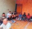 Esta fue la primera imagen que difundió la prensa mexicana de los capturados en la casa del municipio de Los Reyes. FOTO: CORTESÍA.
