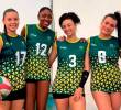 La voleibolista antioqueña Emiliana Castrillón Jaramillo (#8) con sus compañeras de equipo del Politécnico Jaime Isaza Cadavid. FOTO CORTESÍA