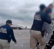 Una aeronave de Estados Unidos recogió en Bogotá a cuatro extraditables, quienes son esperados en una corte de Nueva York, Estados Unidos. FOTO: Cortesía Policía