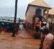 Decenas de comunidades están inundadas por las fuertes lluvias en Nigeria. IMAGEN TOMADA DE VIDEO.