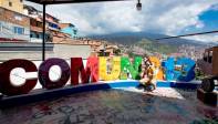 La Comuna 13 está ubicada al occidente de Medellín y se ha convertido en un lugar icónico para nacionales y extranjeros. Foto: Jaime Pérez