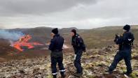Desde el viernes se registró el torrente de lava que recorre una zona deshabitada a 40 kilómetros de Reikiavik. Foto: EFE