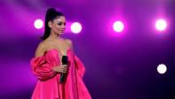 La exchica Disney, Vanessa Hudgens, quien condujo el evento, lució varios atuendos durante la noche y supo estar a la altura. Foto: Getty