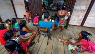 400 niños Embera llegaron desplazados según el censo hecho por el resguardo indígena. Foto : Manuel Saldarriaga