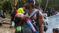 “Lo que Colombia puede hacer es brindar atención humanitarias”, dice Susan Torres, comisaria de familia de Necoclí. Foto: Manuel Saldarriaga Quintero.